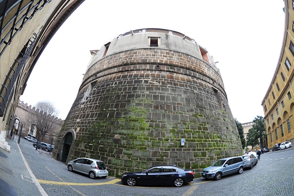 Pair accused of trying to deposit fake bonds in Vatican bank