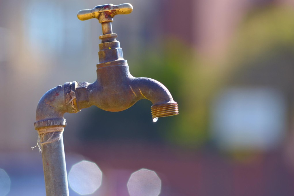 The mainland's leadership has said it is not prepared to inject liquidity to boost the economy in the short term. Photo: Shutterstock