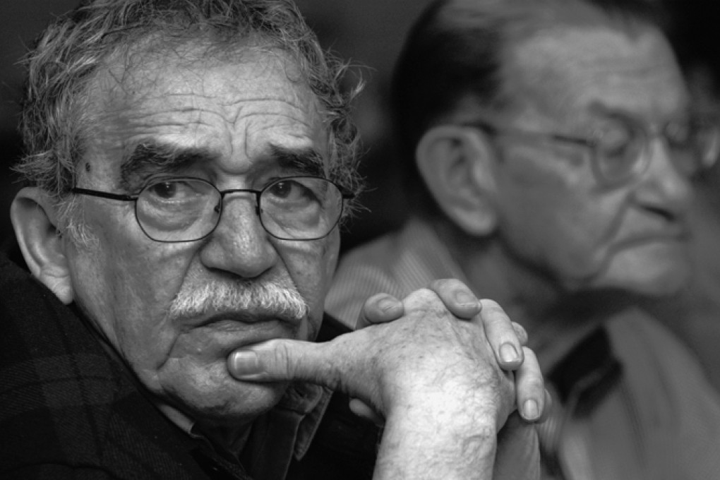 In this 2003 photo released by the Fundación Nuevo Periodismo Iberoamericano (FNPI), Colombian Nobel laureate Gabriel Garcia Marquez, left, is seen in Monterrey, Mexico. Photo: AP