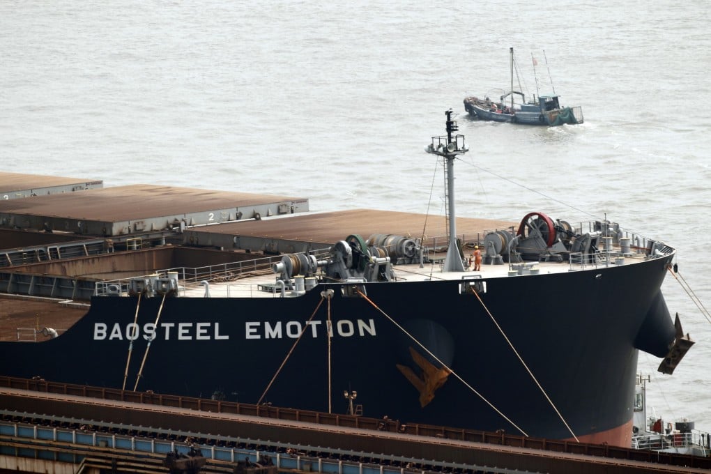 The Baosteel Emotion, a 226,434 deadweight-tonne ore carrier owned by Mitsui OSK Lines, is docked at the port of Maji Island, south of Shanghai. Photo: Reuters