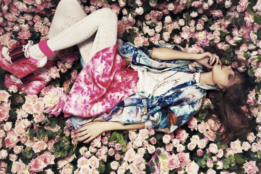 Floral-print coat (HK$5,750) by Paul Smith. Crochet top (HK$3,699) by Isabel Marant. Skirt and platform shoes by John Galliano from Joyce (inquiries: 2810 1120). Tights (HK$2,350) by Miu Miu.