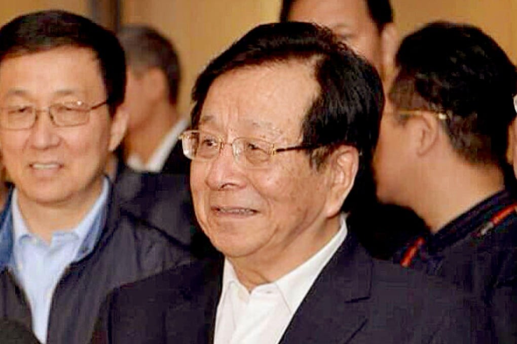 From left: Shanghai party chief Han Zheng, Zeng Qinghong and Jiang Mianheng visit the city’s Han Tianheng Art Museum. Photo: SCMP