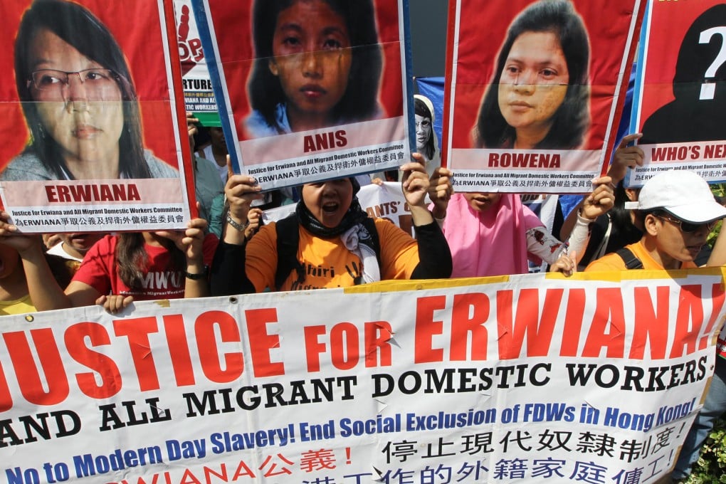 Erwiana's supporters protest outside Kwun Tong Court. Photo: Felix Wong