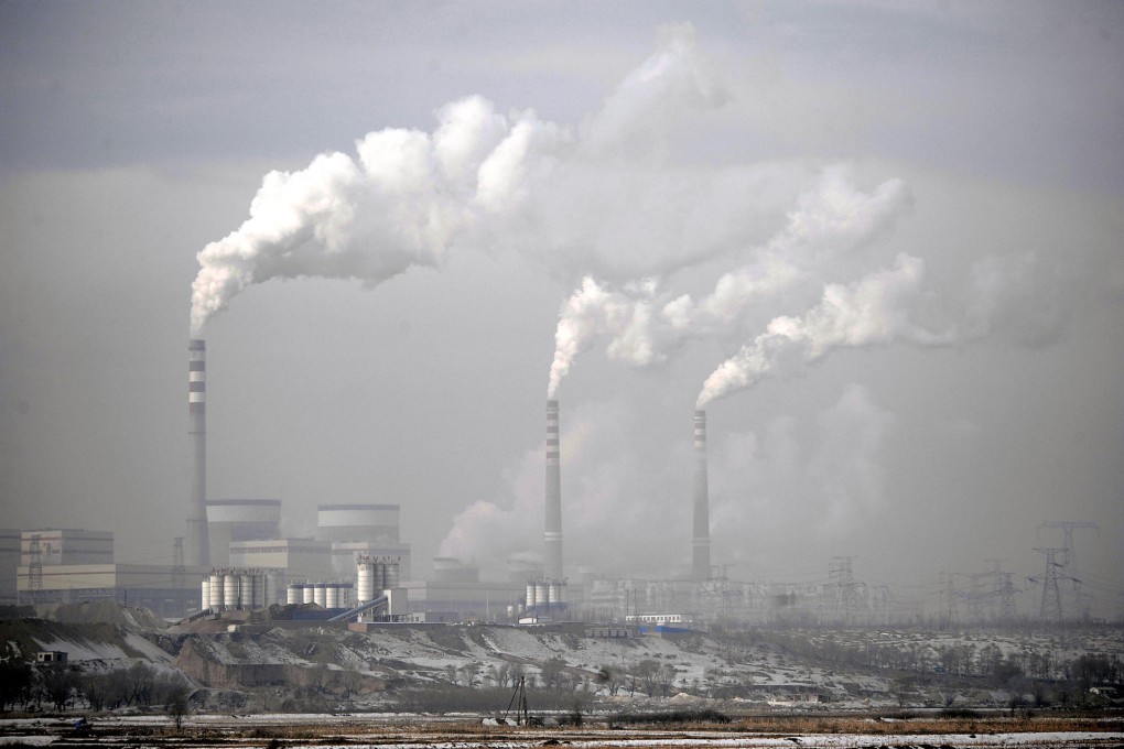 Coal-fired power plants add to pollution in China. Photo: AP