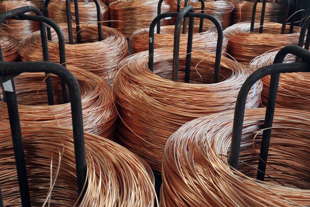 Copper premiums fall on worries about financing