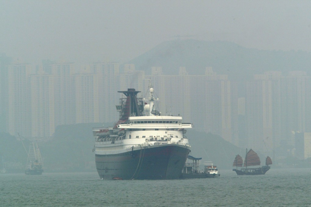 More and more ports have adopted stringent controls to reduce the impact of ship emissions on local air quality. Photo: David Wong