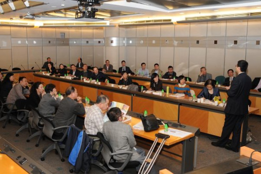 CityU professor trains Chinese universities in how to teach entrepreneurship