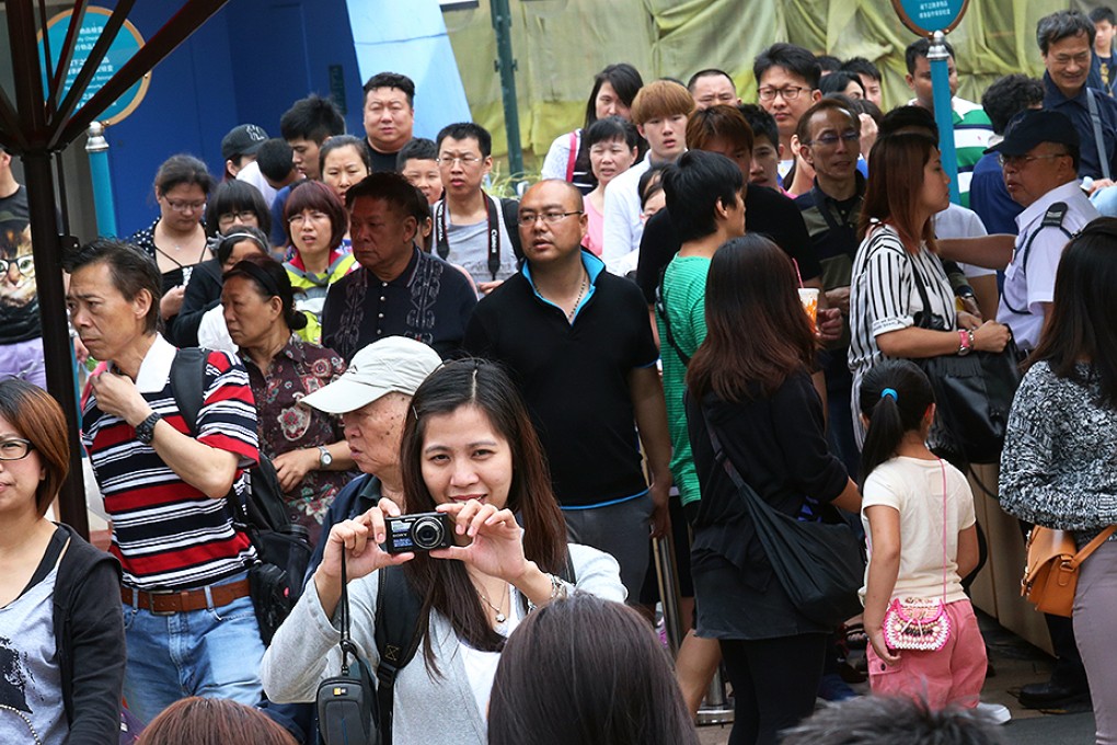 Mainland tourists flock to Ocean Park on May 1. Photo: David Wong