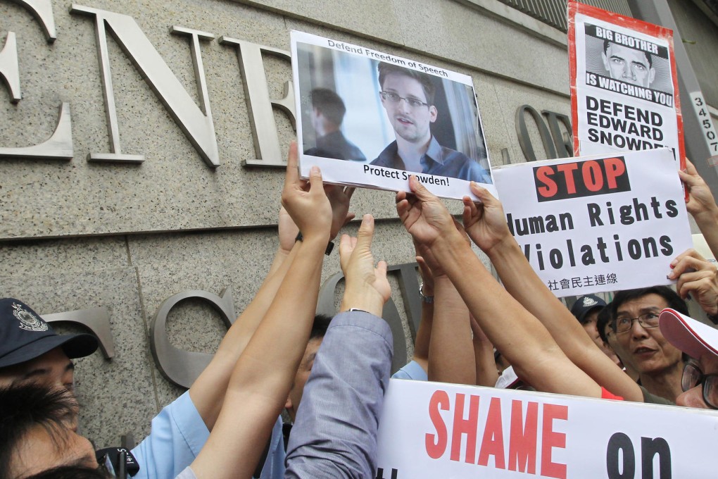 Protesters marched to the US consulate in Admiralty to express solidarity with Edward Snowden. Photo: Edward Wong