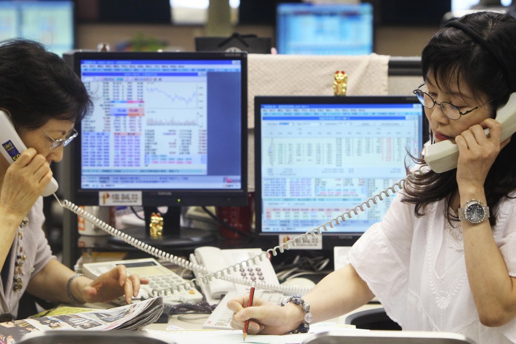 Retail investors have long voiced concerns that they are being disadvantaged by share allocations to cornerstone investors. Photo: Sam Tsang