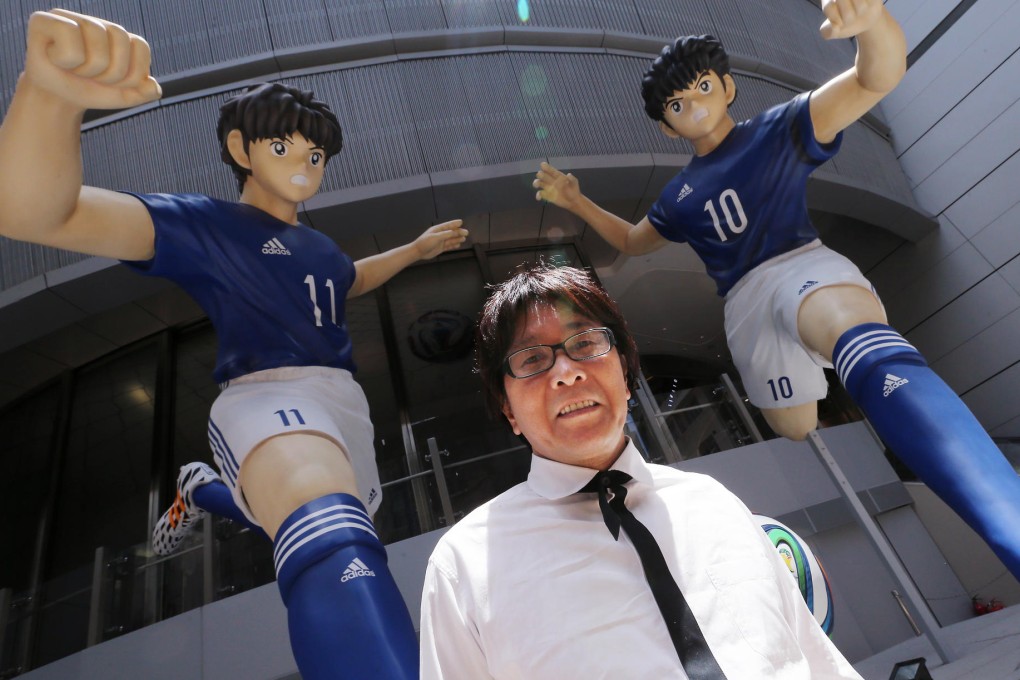 Takahashi Yoichi, with Captain Tsubasa in his usual No 10 shirt, at Hysan Place, Causeway Bay. Photo: K. Y. Cheng
