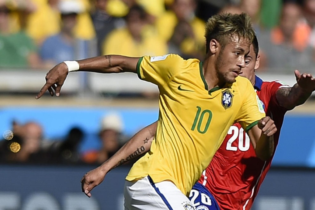 Neymar (front) did not get enough support. Photo: Xinhua