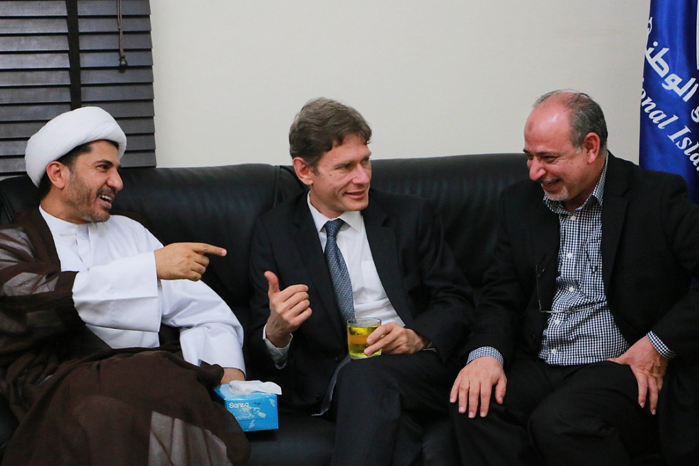 US Assistant Secretary of State for Democracy, Human Rights and Labour, Tom Malinowski (centre) meeting with Bahrain's Al-Wefaq opposition group leader Sheikh Ali Salman (left) and former member of the Bahraini parliament, Abdul Jalil Khalil (right) on July 6 in Zinj, west of Manama. Photo: AFP