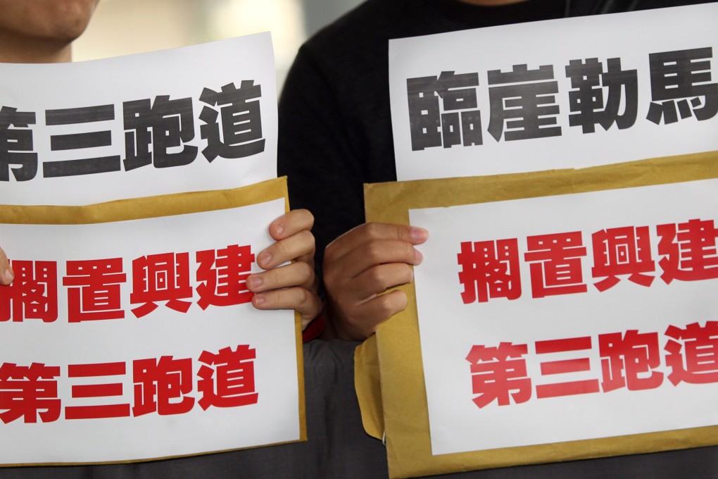 Keep Hong Kong airport for wide-body jets and ditch need for third runway.