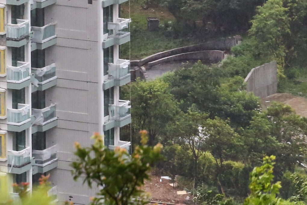 The SRPA alerted prospective buyers to grave sites in Mont Vert, which they wouldn't be able to see without a visit. Photo: Felix Wong