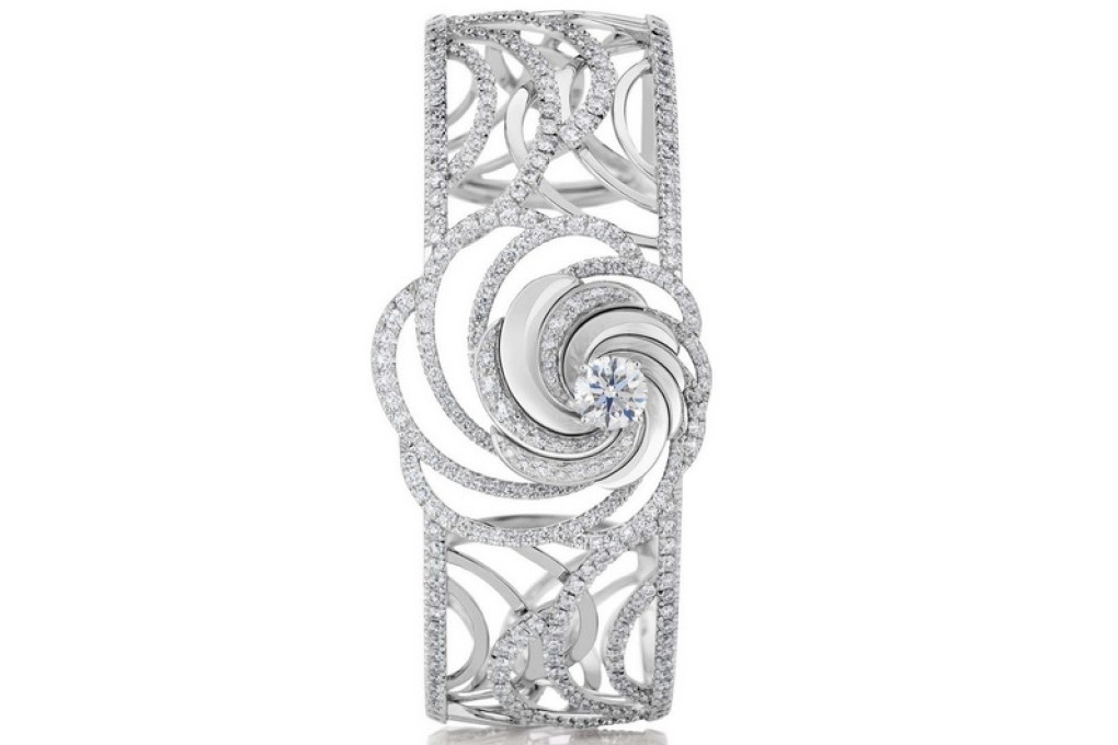 Hollie Bonneville-Barden collection at De Beers Diamond is poetry in motion