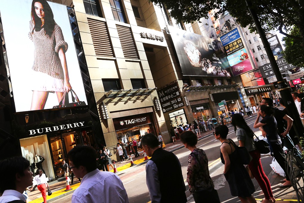 The average monthly rent in Causeway Bay’s major shopping streets dropped 1.6 per cent quarter on quarter to HK$1,800 per sq ft in the second quarter. Photo: Sam Tsang