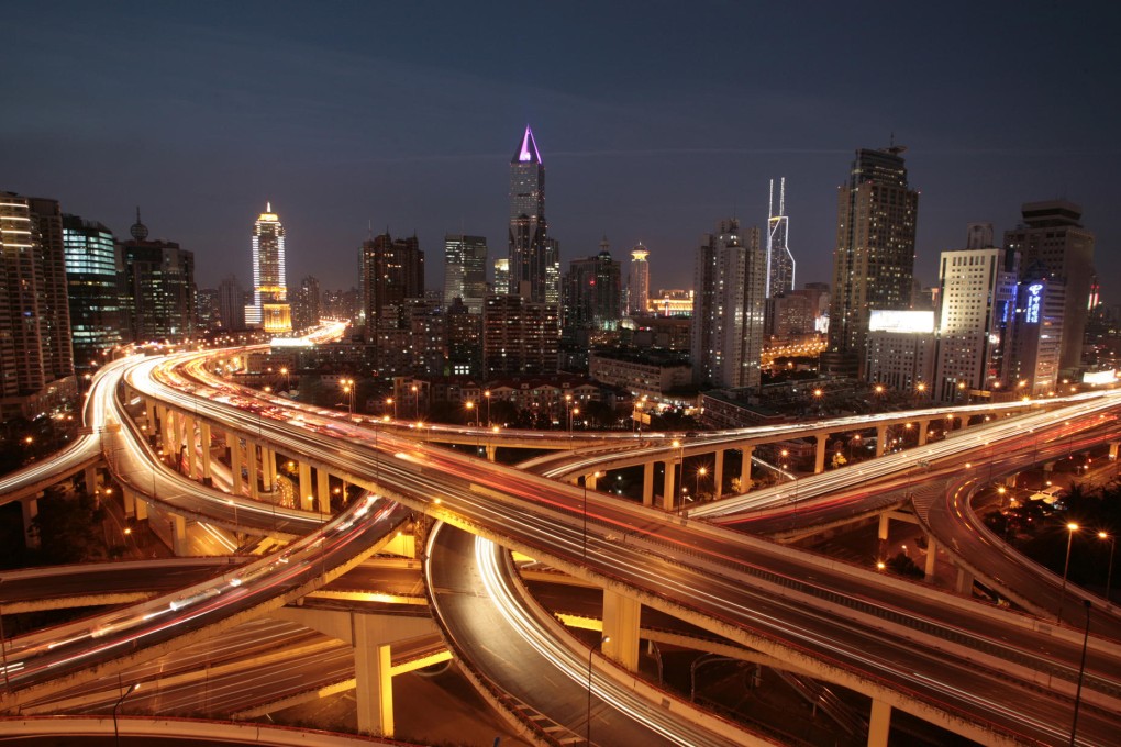 Huatong constructs roads and bridges across the mainland.