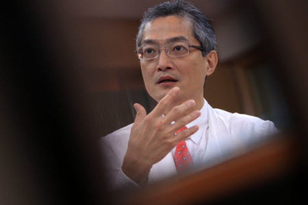 Professor Lo Chung-mau, head of surgery at both the hospital and HKU, said arguments over financing that began at the end of last year had stopped the hospital from growing. Photo: Jonathan Wong