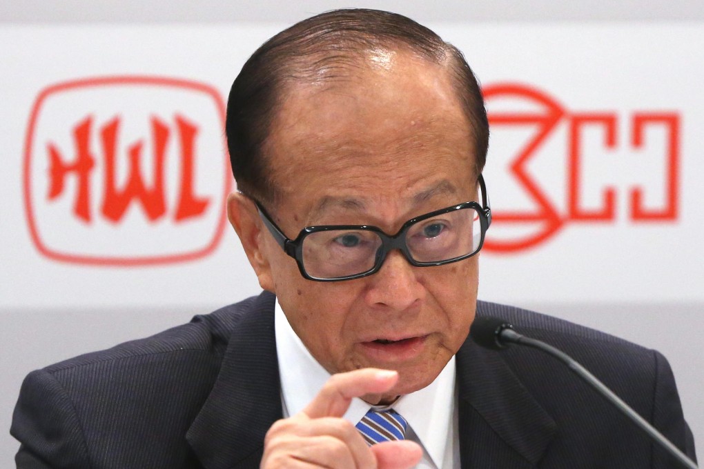Hutchison chairman Li Ka-shing said the company would pursue a strategy of "advancing with stability" in the second half. Photo: Sam Tsang