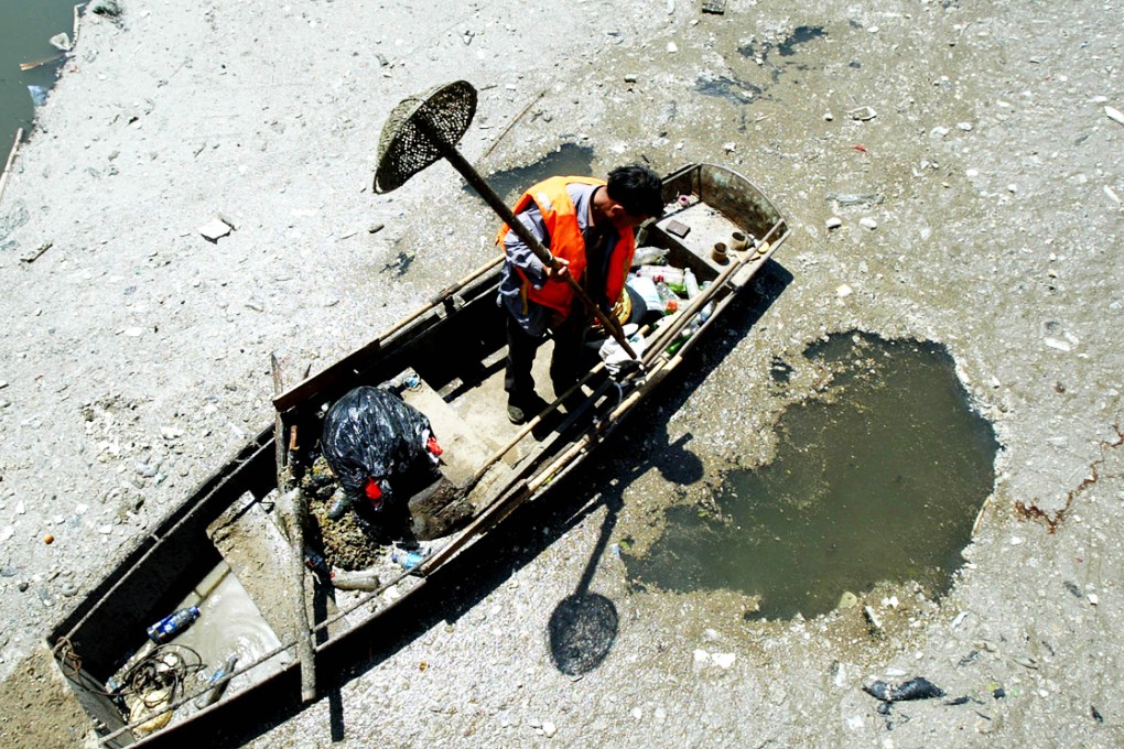 China is facing a worsening crisis over its groundwater as cities and farms in the arid north are forced to rely heavily on drawing water from underground. Photo: AP