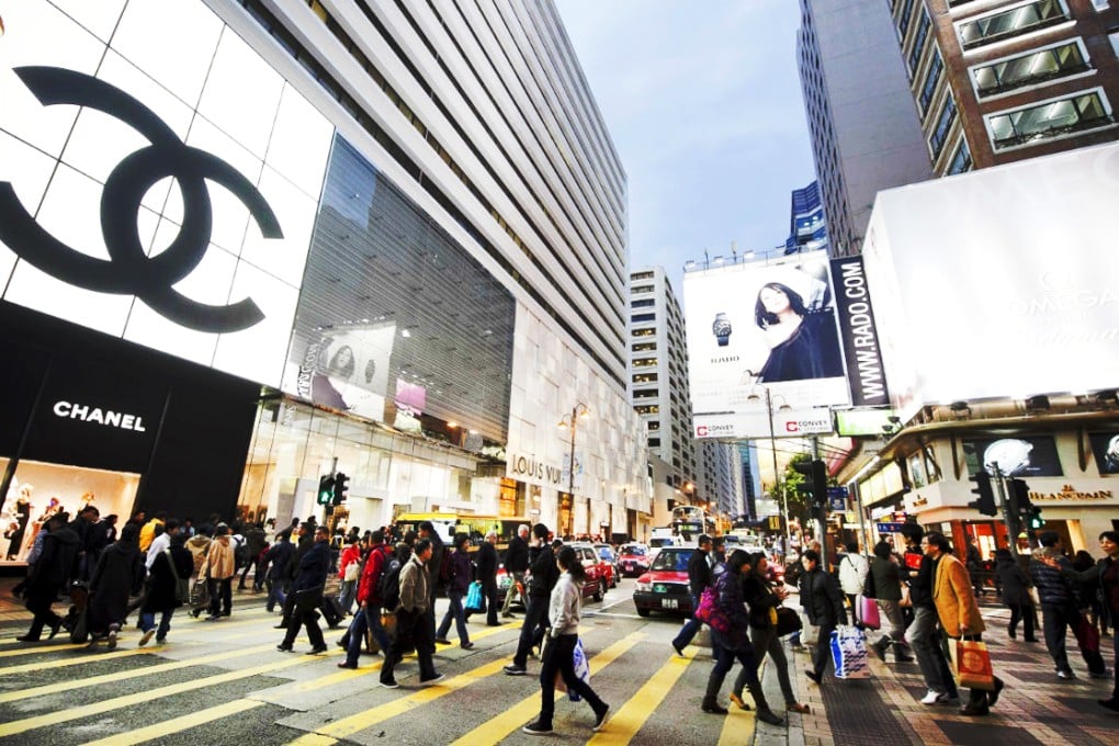 Hong Kong ranks fifth on the total millionaire list, with 211,700 Hongkongkers commanding more than US$1m in net assets. Photo: Bloomberg