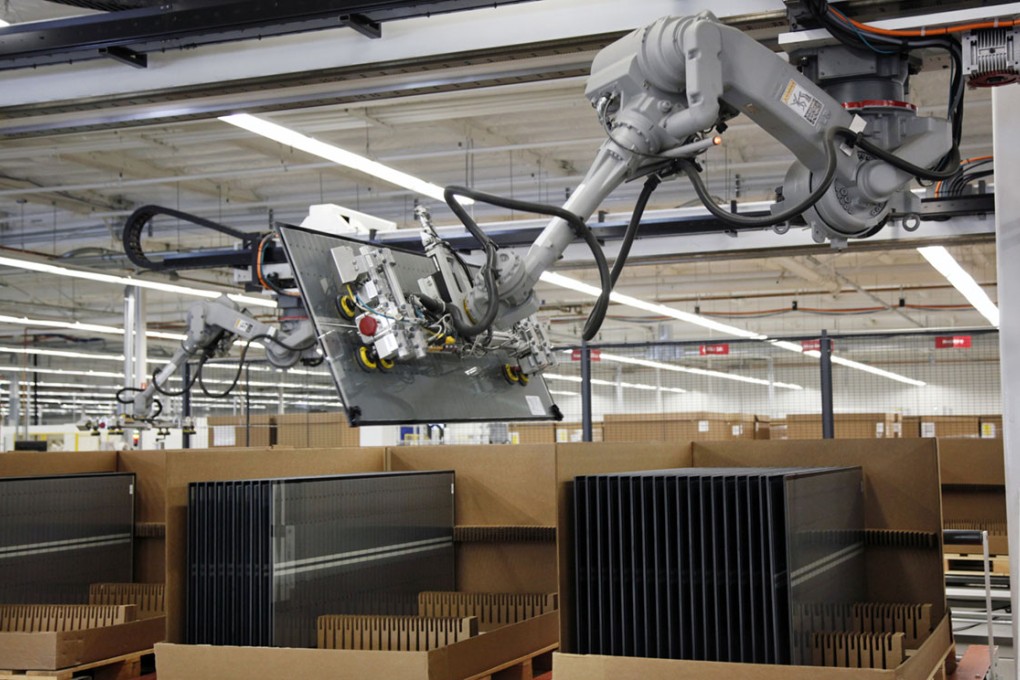 Local governments in the manufacturing hub of Guangdong hope robots can help the cities withstand the double challenges of rising labour costs and a worsening manpower shortage.