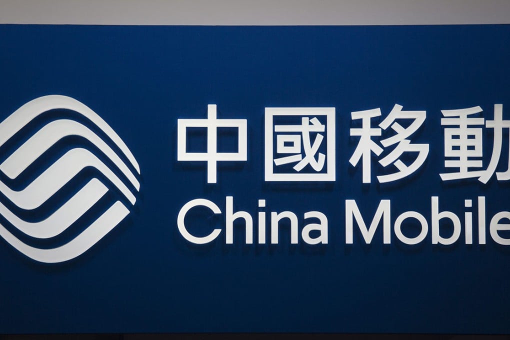 China Mobile is cutting subsidies by US$2 billion in a sign the industry is less willing to pay for expensive devices like the iPhone and Galaxy S.
