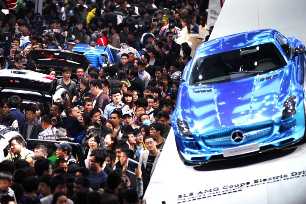 Jiangsu province's price bureau has found evidence of price manipulation at Mercedes-Benz car dealers in five cities and at the German brand's Shanghai office. Photo: Reuters