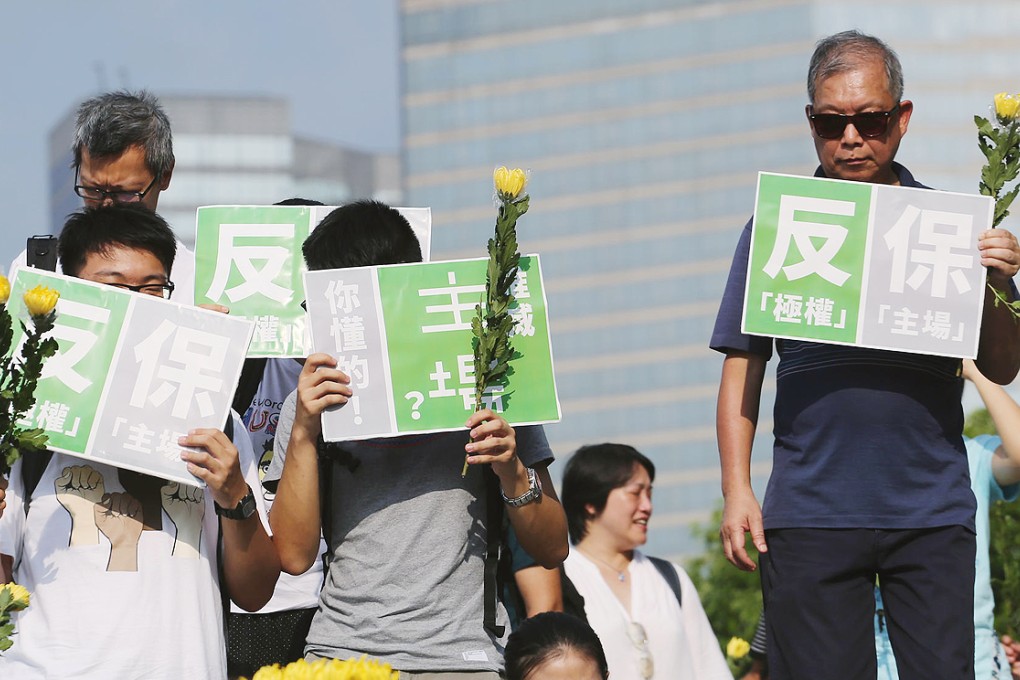 Bloggers mourn the "death" of the website. Photo: Felix Wong