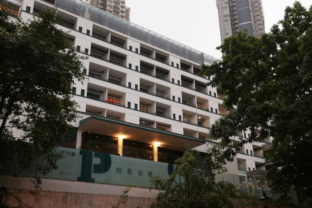 Being former residential blocks, the PMQ is a complex that is difficult to move around and navigate through. Photo: K. Y. Cheng