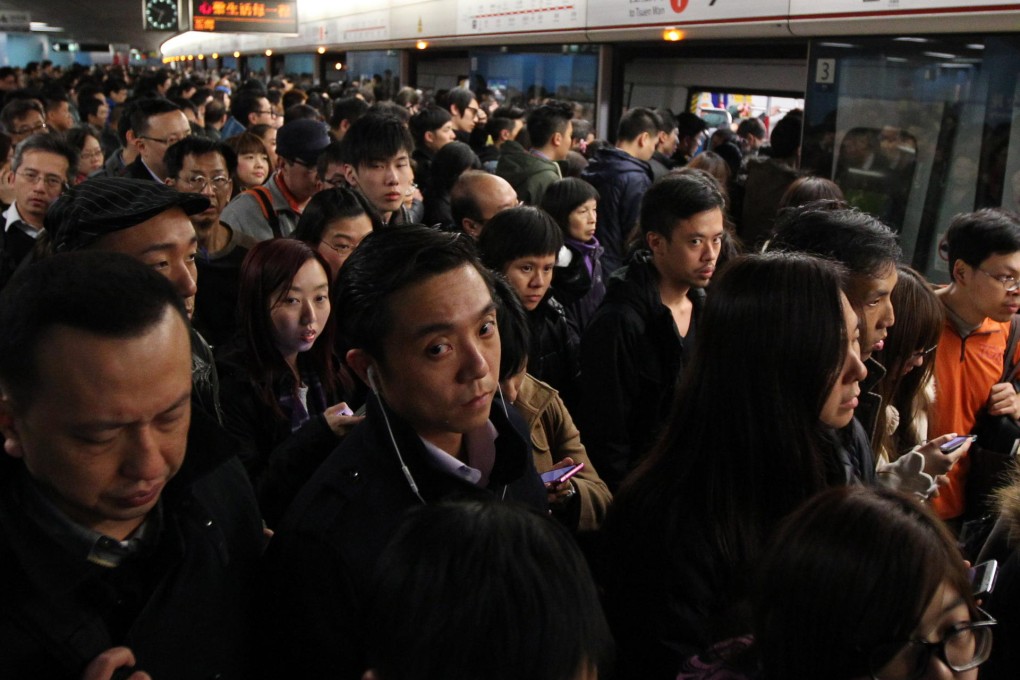 While a slight delay at MTR stations is seen as unacceptable in Hong Kong, travellers in London will take no notice of it. Photo: Nora Tam