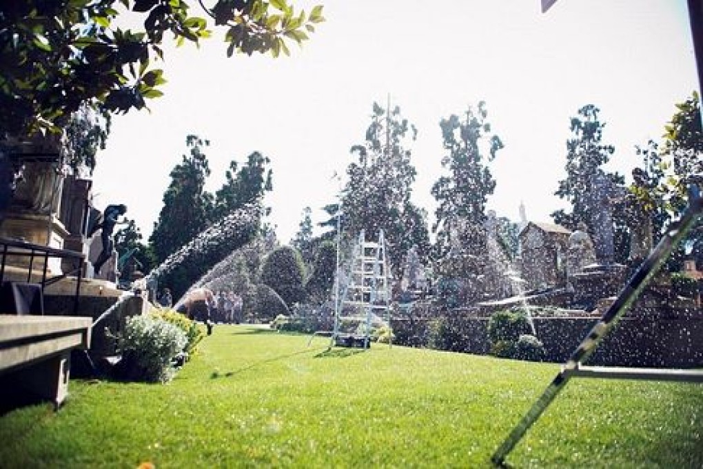 Various symbols are used in the film, in the cemetery in Milan, water is a sign of life in contrast to death.