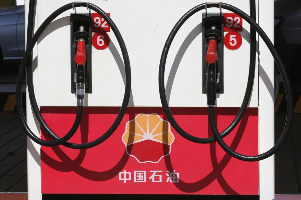 PetroChina's first-half spending fell 16 per cent year on year to 91 billion yuan (HK$114 billion). Photo: Reuters