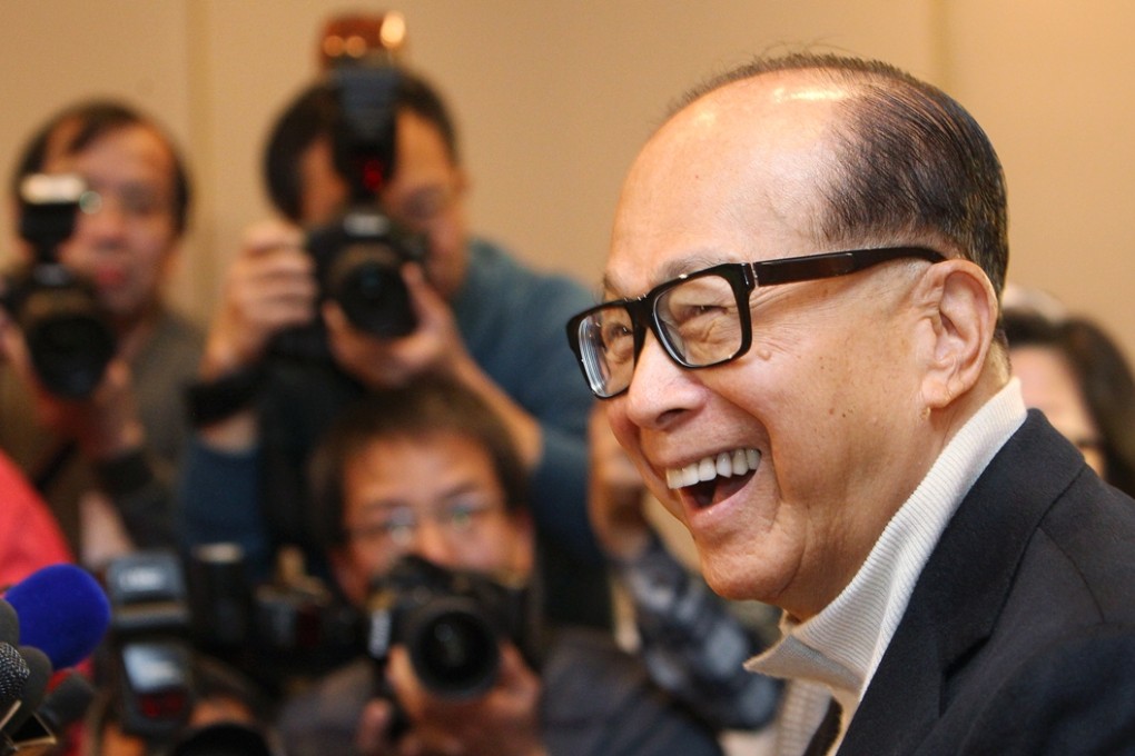 Li Ka-shing appears to be planning for the succession of his empire to his offspring. Photo: Edward Wong