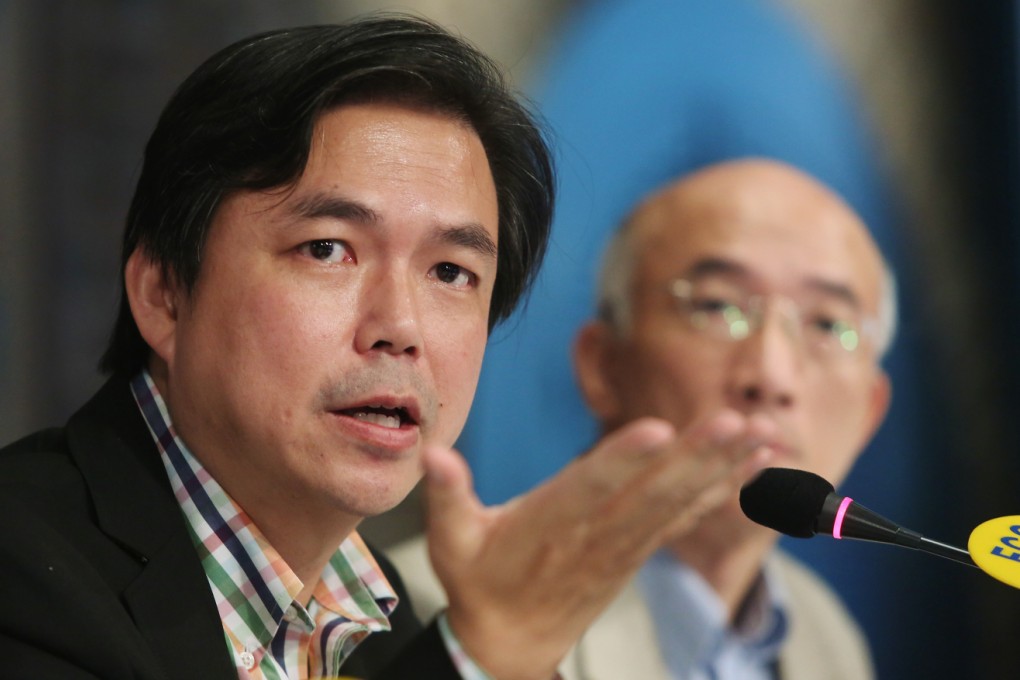 Edward Chin Chi-kin (left) is the latest cause célèbre for press freedom after the Hong Kong Economic Journal dumped his weekly column. Photo: SCMP