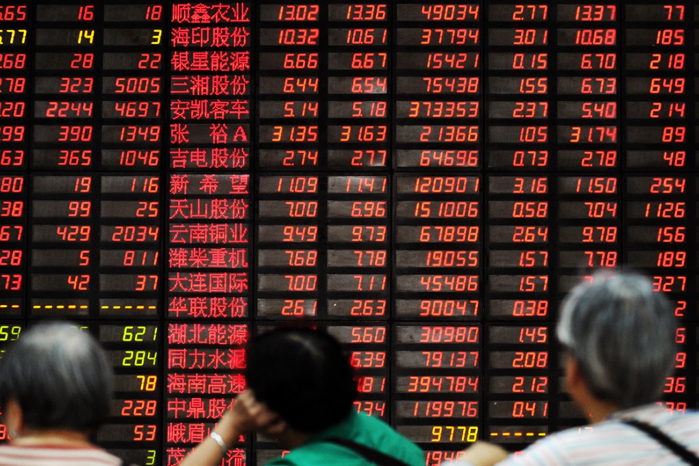 If mainland China wants to attract more international investors to trade on its bourse, it may have to open its markets more often or follow Hong Kong by closing only on public holidays. Photo: Xinhua