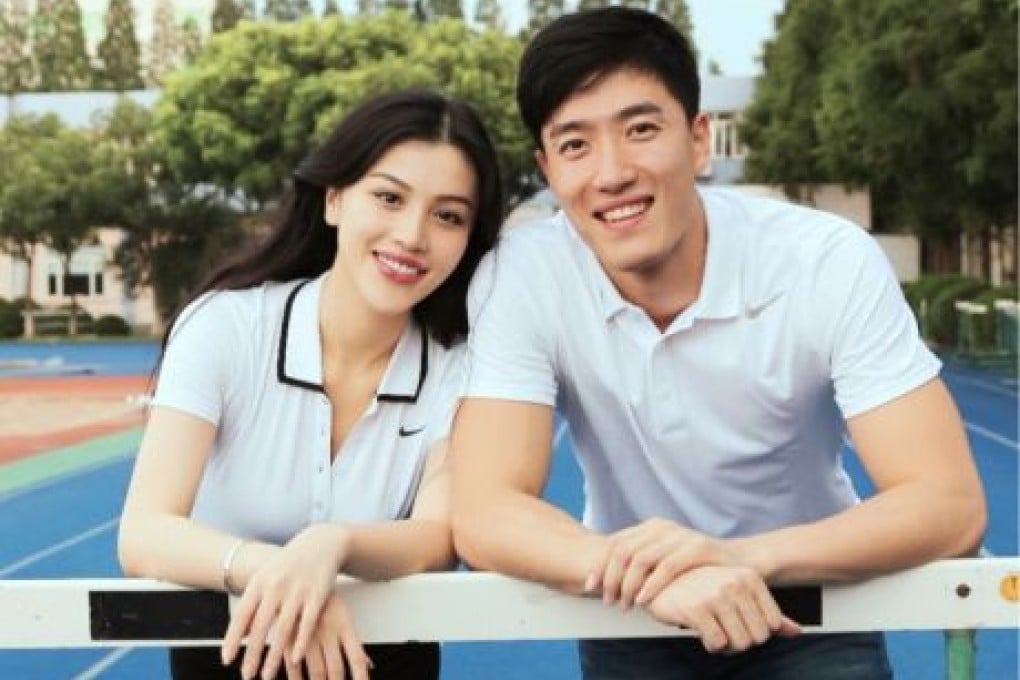 Liu Xiang posted a photo of him and his girlfriend on Tencent weibo on Tuesday morning. Photo: Tencent weibo
