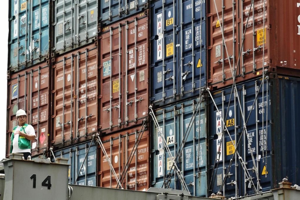 Mainland exports to Hong Kong slumped in March. Photo: K.Y. Cheng