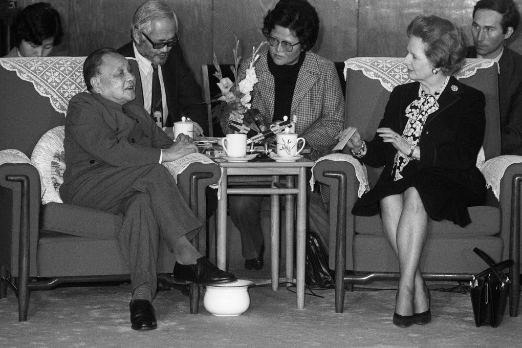 Deng Xiaoping keeps a spittoon handy during talks with British prime minister Margaret Thatcher in Beijing in 1984. Photos: AFP, Corbis