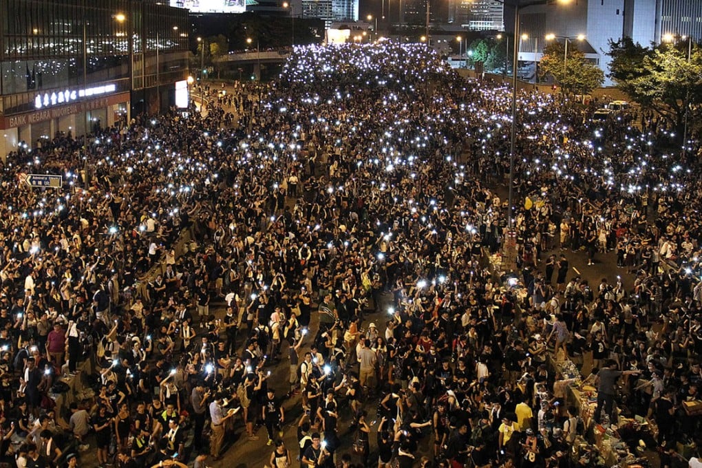 Thousands continue to block roads in Admiralty as Occupy Central organisers urge protesters to continue their fight for democracy. Photo: Dickson Lee