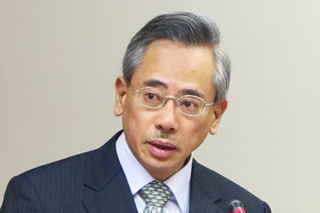 Taiwan's health minister, Chiu Wen-ta, resigned last night.