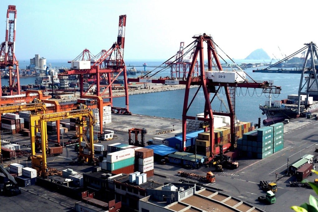 Taiwan's economics minister Duh Tyzz-jiun said Beijing had obstructed Taiwanese efforts to reach or sign free-trade agreements with at least two countries.