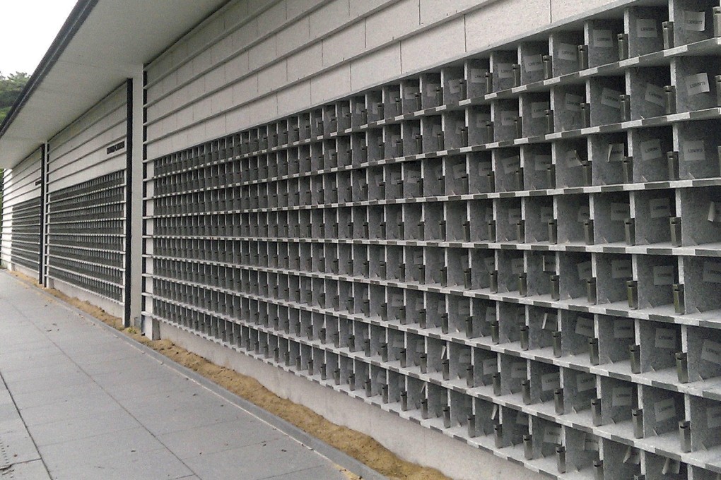 Over 20,000 niches lie empty at Wo Hop Shek. Photo: SCMP Pictures