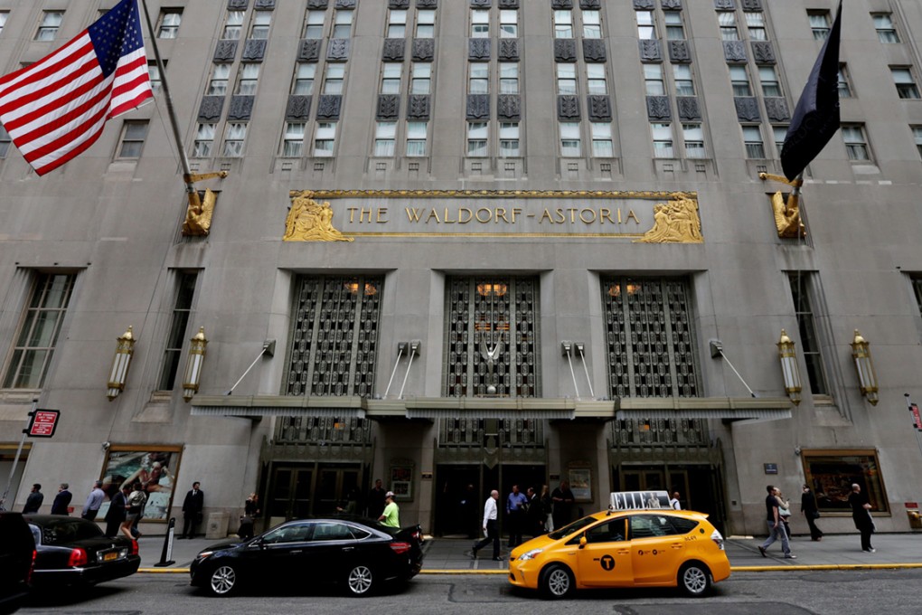 Anbang Insurance has bought Hilton's landmark New York luxury hotel the Waldorf Astoria for US$1.95 billion.