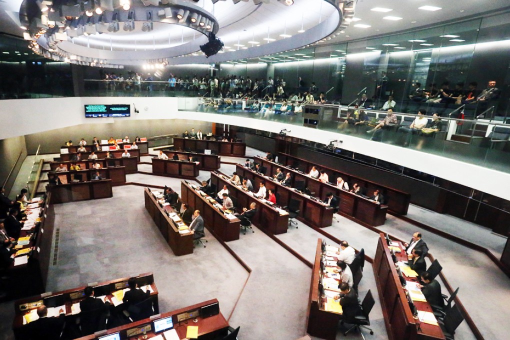 The week's delay had been requested by the pro-establishment camp, prompting accusations from pan-democrats that their Beijing-loyalist colleagues were "avoiding the discussion" on reaction to the protests. Photo: David Wong