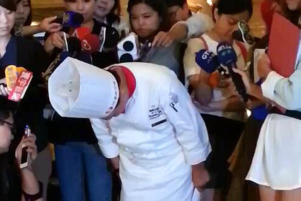 A chef in Taiwan apologises for using lard from Cheng I Food.