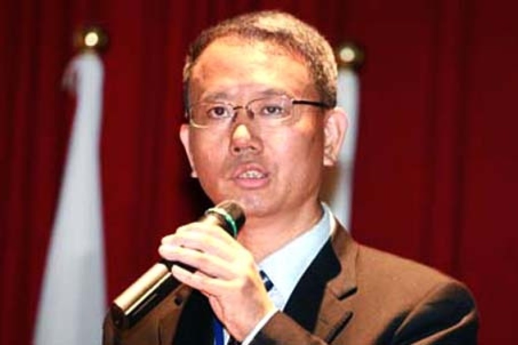 Wei Ying-chung was questioned on Thursday night by prosecutors for his company's allegedly selling edible oil blended with that meant for animal feed. Photo: SCMP Pictures