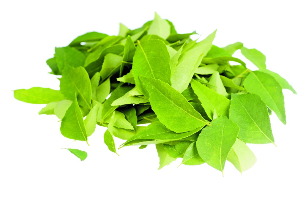 Spice market: curry leaf