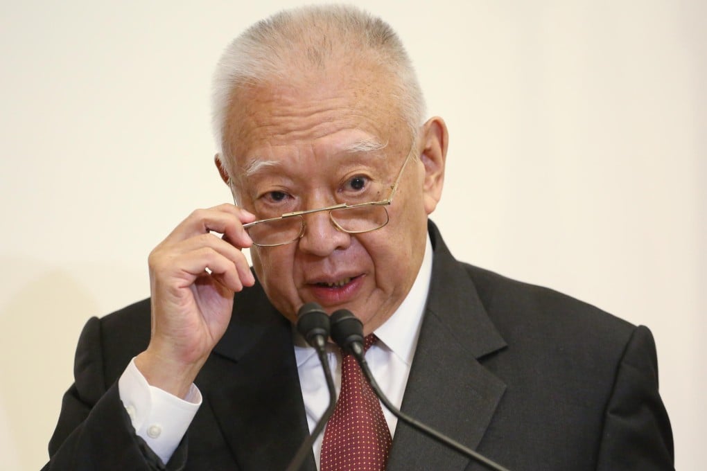 Tung Chee-hwa has come out in verbal support for Leung Chun-ying.